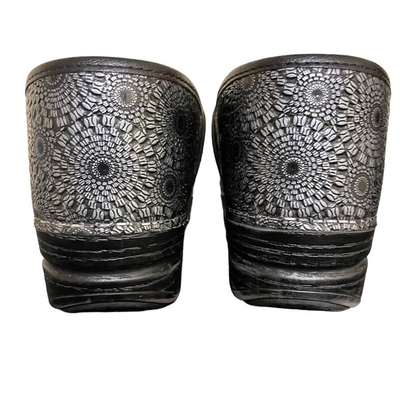 Dansko XP Pro Medallion Black Leather Slip On Clogs Size 42 (U.S. 11.5-12) - Picture 4 of 13